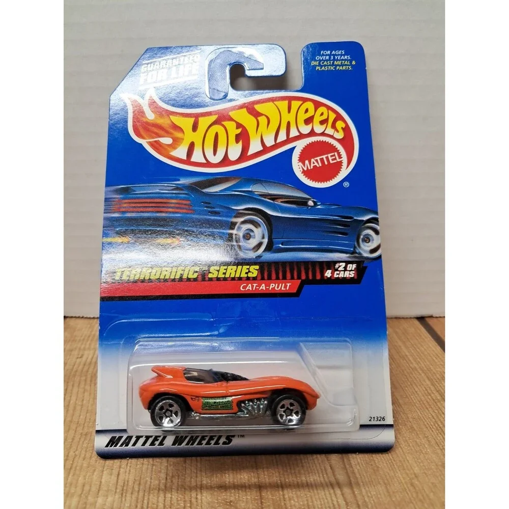 Hot Wheels Cat-A-Pult #978 Terrorific Series 2 of 4 Orange Die-Cast Car 1999